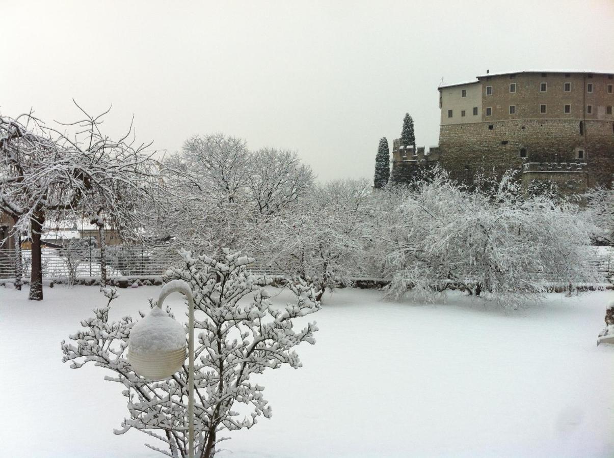 Vista Castello Bed and Breakfast Rovereto  Eksteriør billede